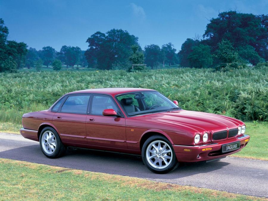  Jaguar XJ Sport 1997 года  (фото 15 из 18)